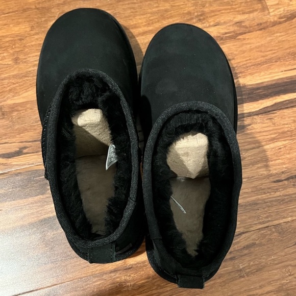 New w/box UGG Ultra Mini Women’s size 8 - Picture 7 of 13
